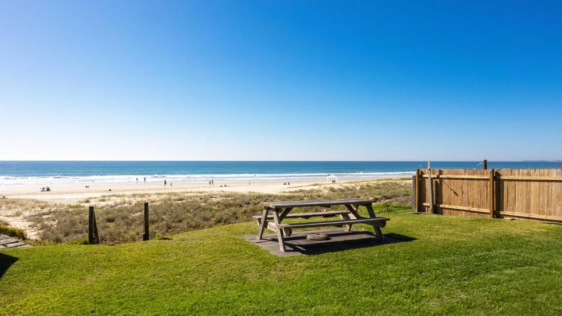 Albatross Beachfront 3 Bedroom Apartment Gold Coast